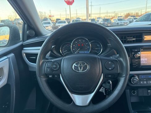 Used 2015 Toyota Corolla LE image 17