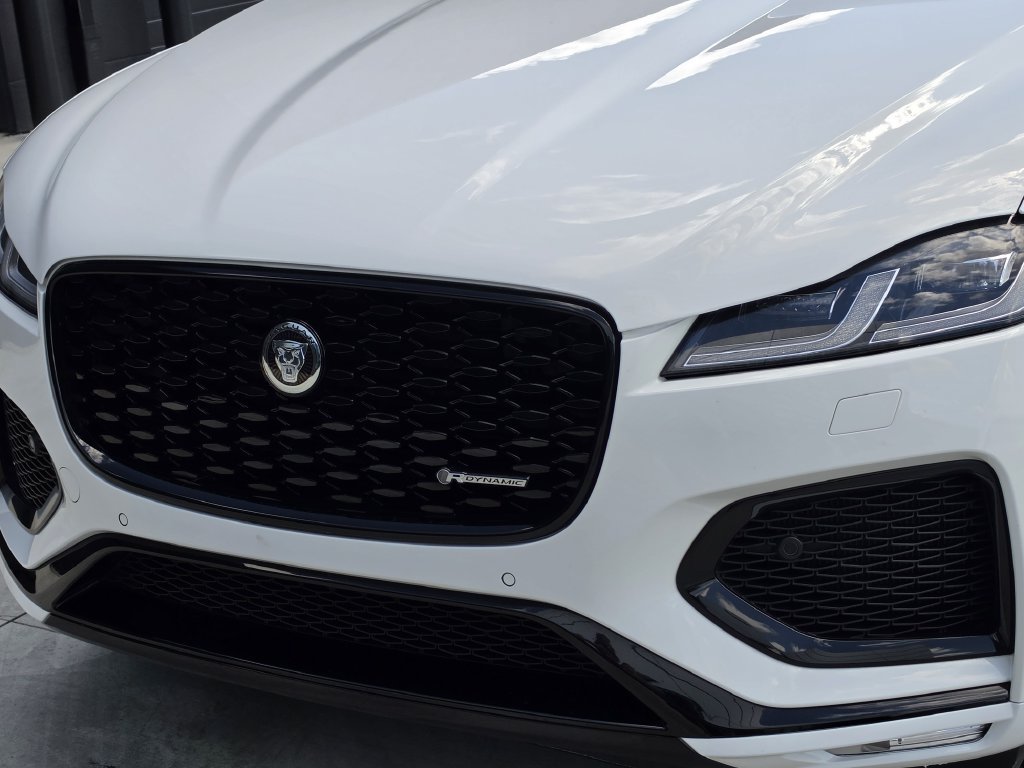 Used 2024 Jaguar F-PACE R-Dynamic S AWD/4WD image 39