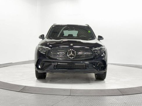 Used 2024 Mercedes-Benz GLC 300 4MATIC w/ AMG Line image 2