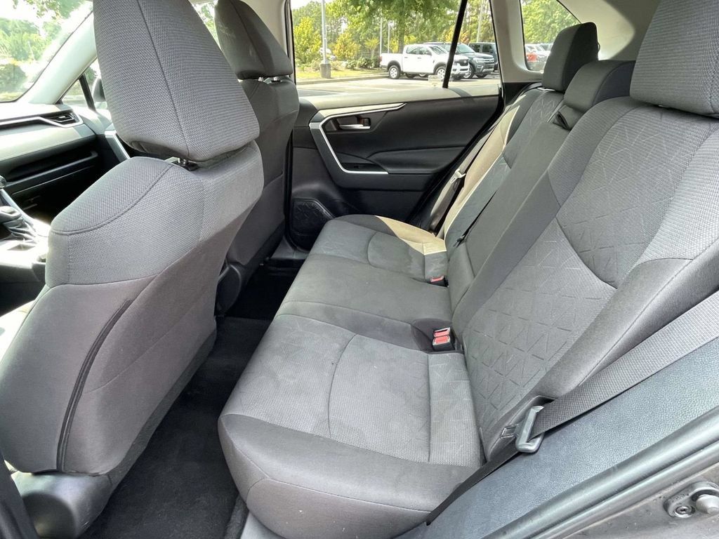 Used 2024 Toyota RAV4 XLE AWD/4WD image 12