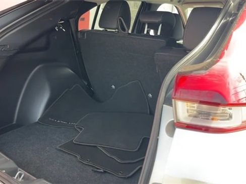 Used 2024 Mitsubishi Eclipse Cross SE image 21