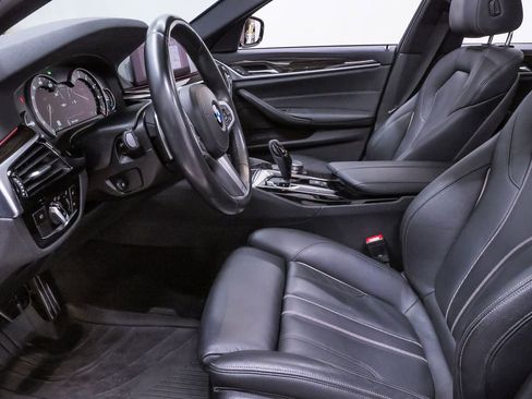 Used 2019 BMW 540i w/ M Sport Package image 9