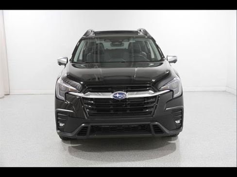 Used 2023 Subaru Ascent Limited w/ Technology Package AWD/4WD image 2
