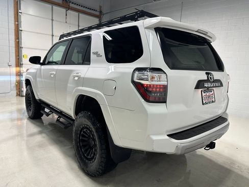 Used 2019 Toyota 4Runner TRD Off-Road Premium image 23