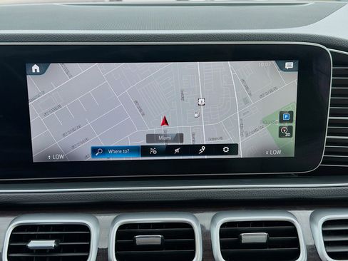 Used 2022 Mercedes-Benz GLE 350 w/ Premium Package image 13