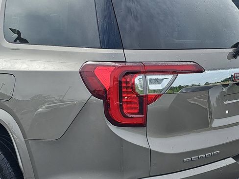 Used 2023 GMC Acadia Denali FWD image 39