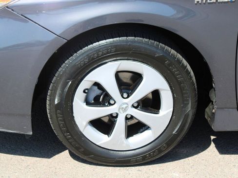 Used 2014 Toyota Prius Three w/ Solar Roof Package FWD image 16