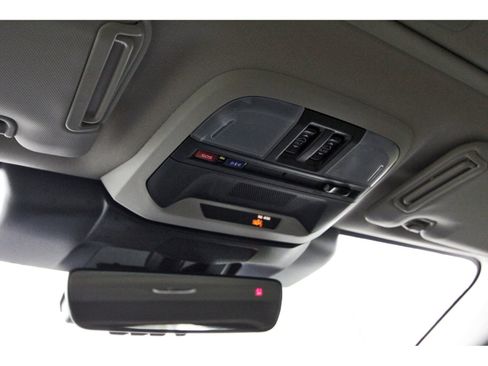 Used 2024 Subaru Crosstrek 2.0i Premium image 23