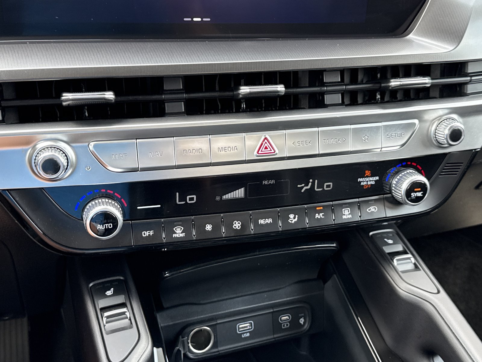 Used 2024 Kia Telluride S w/ S Sunroof Package FWD image 27