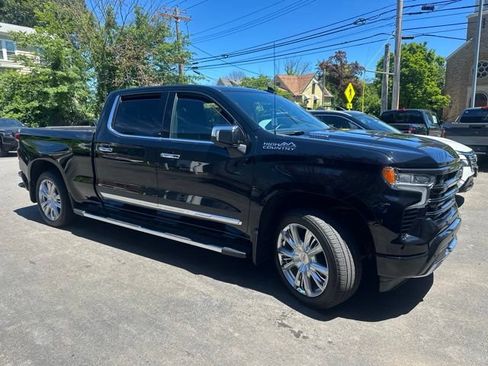 Used 2024 Chevrolet Silverado 1500 High Country w/ Technology Package AWD/4WD image 1