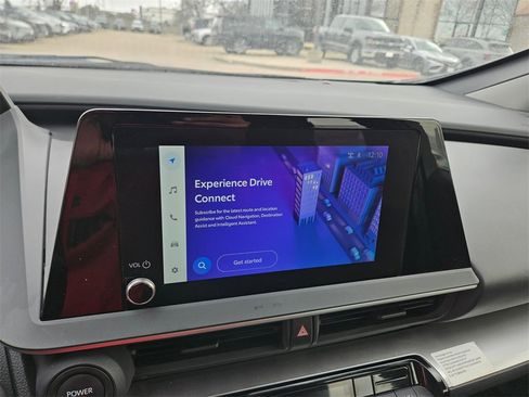 Used 2024 Toyota Prius LE image 21