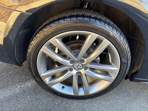 Used 2017 Volkswagen Passat 1.8T R-Line image 9