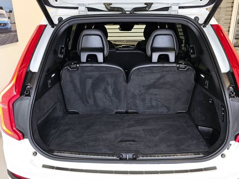 Certified 2022 Volvo XC90 T8 R-Design w/ Advanced Package image 9