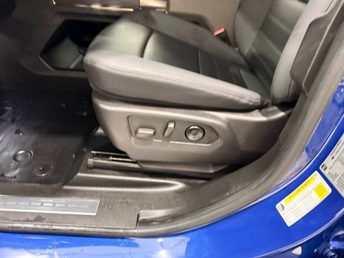 Used 2024 GMC Hummer EV 2X w/ LPO, Illumination Package image 15