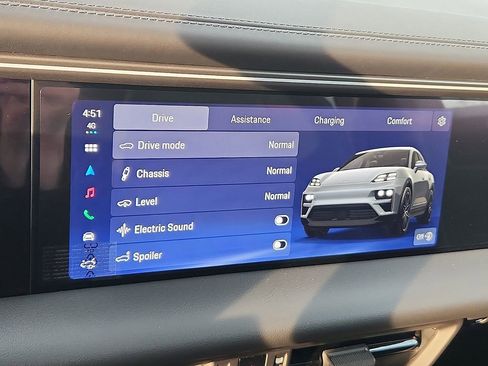 New 2026 Porsche Macan 4 Electric image 22