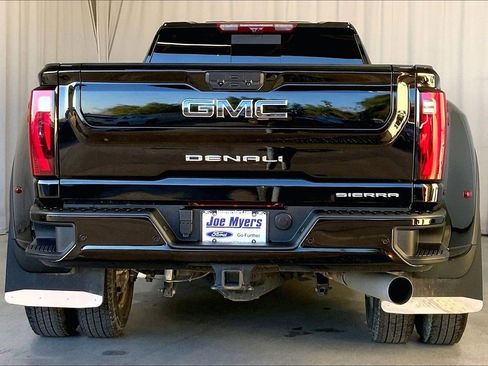 Used 2024 GMC Sierra 3500 Denali Ultimate image 3