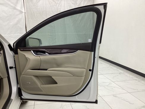 Used 2017 Cadillac XTS Luxury image 18