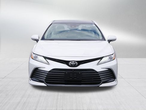 Used 2023 Toyota Camry XLE w/ Navigation Package AWD/4WD image 2