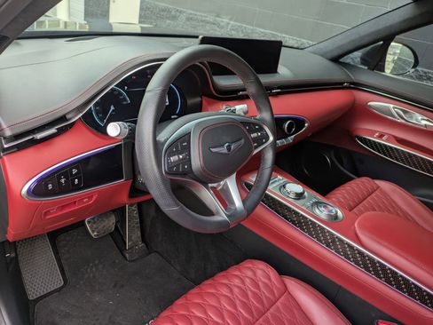 Used 2023 Genesis GV70 3.5T Sport w/ Sport Prestige Package image 11