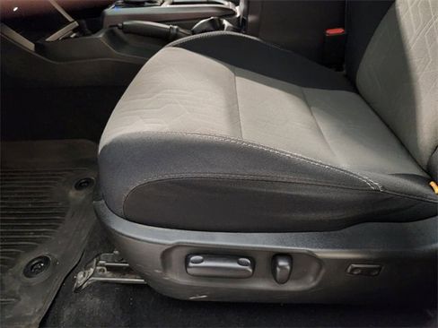 Used 2022 Toyota Tacoma TRD Sport image 24