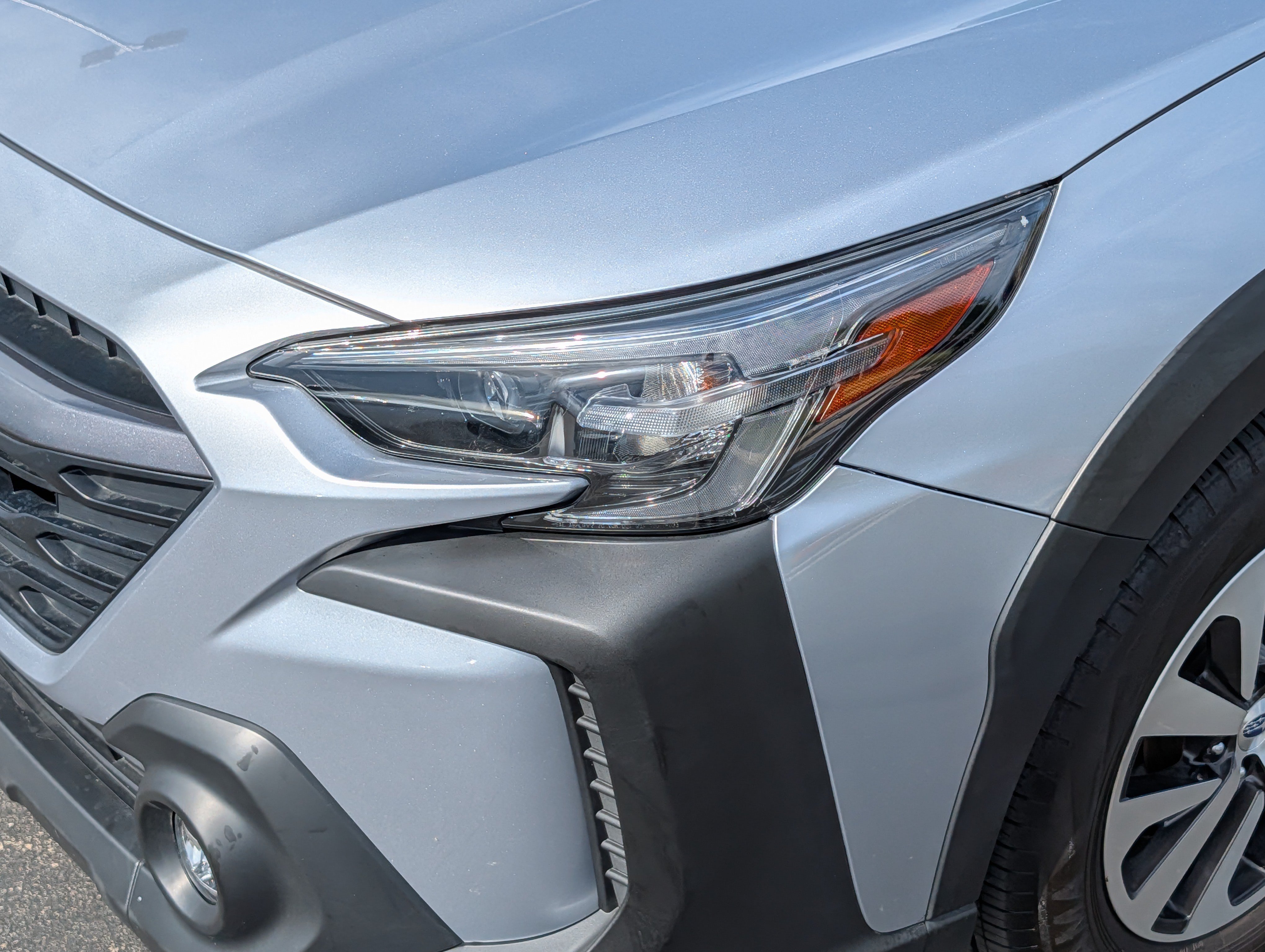 Certified 2025 Subaru Outback Premium AWD/4WD image 16