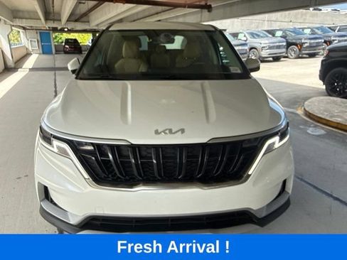 Used 2024 Kia Carnival LX FWD image 17