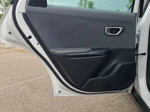Used 2025 Kia K4 FWD image 22