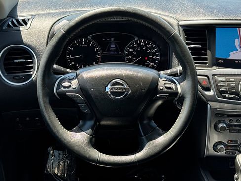 Used 2018 Nissan Pathfinder SL w/ Midnight Edition Package AWD/4WD image 15