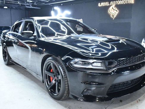 Used 2017 Dodge Charger R/T image 7