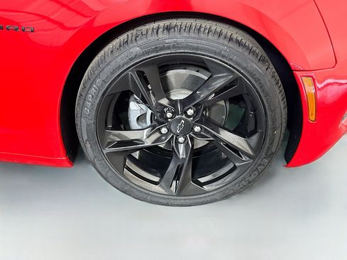 Used 2020 Chevrolet Camaro LT w/ RS Package RWD image 30