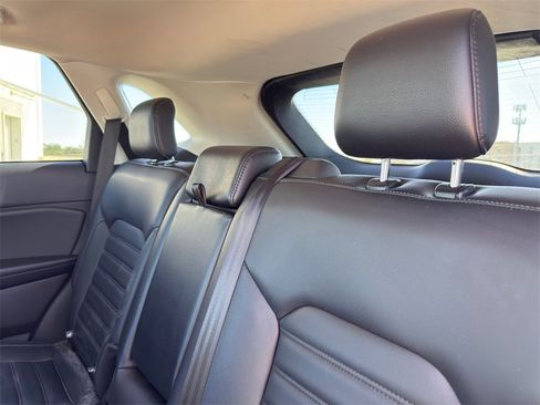 Used 2024 Ford Edge SEL image 25