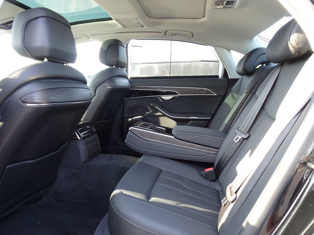 Used 2022 Audi A8 L 3.0T AWD/4WD image 16