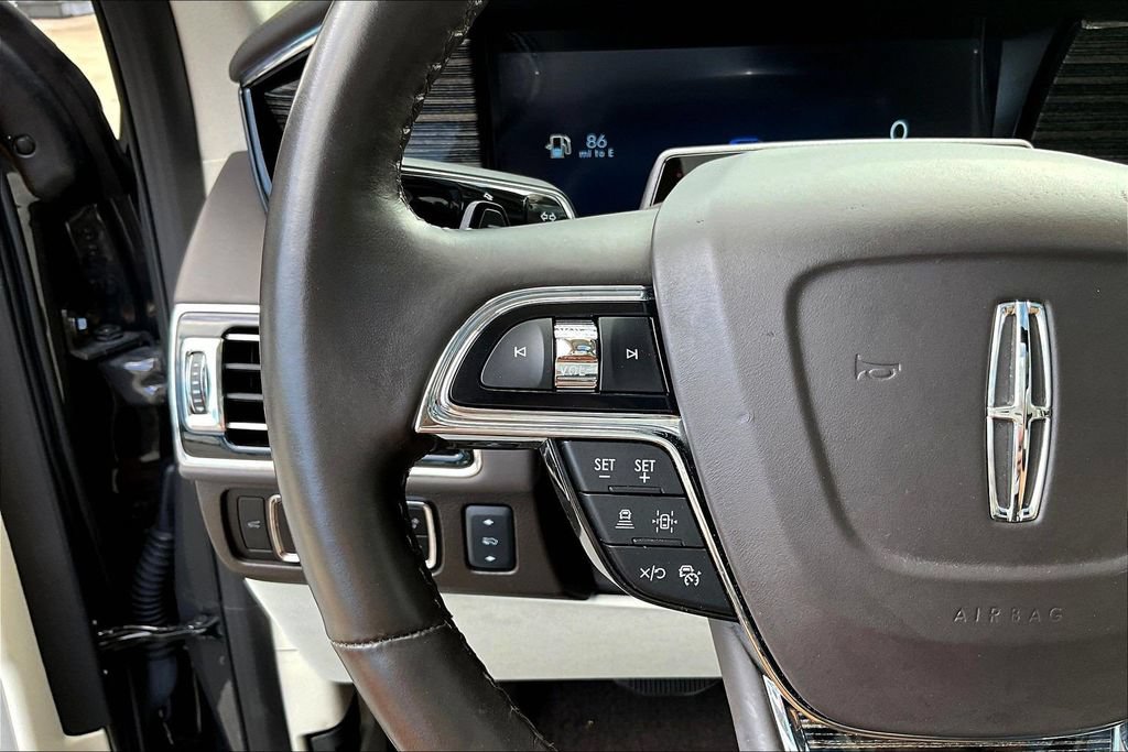 Used 2023 Lincoln Navigator Black Label AWD/4WD image 13
