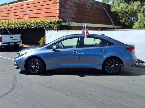 Certified 2025 Toyota Corolla SE w/ SE Premium Package image 3