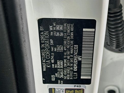 Used 2025 Kia Sportage LX FWD image 12