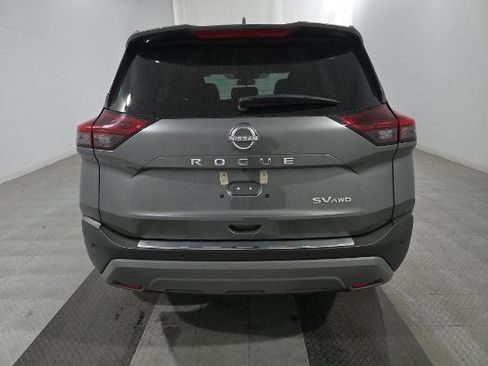 Used 2023 Nissan Rogue SV AWD/4WD image 5