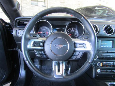Used 2018 Ford Mustang Coupe RWD image 13