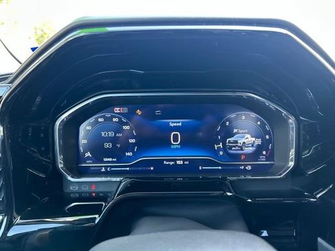 Used 2024 Chevrolet Silverado 1500 LT Trail Boss w/ Convenience Package II AWD/4WD image 17