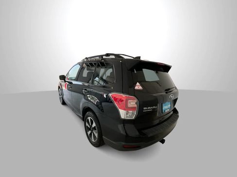 Used 2018 Subaru Forester 2.5i Premium w/ All-Weather Package AWD/4WD image 6