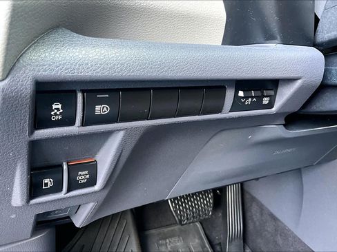 Certified 2024 Toyota Sienna LE AWD/4WD image 32