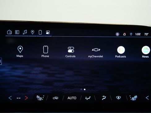 Used 2025 Chevrolet Equinox EV LT w/ Convenience Package image 36