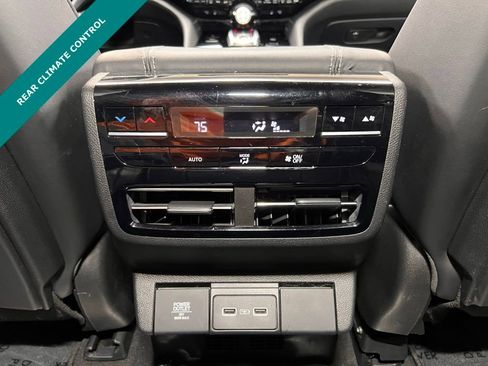 Used 2023 Acura MDX SH-AWD w/ Technology Package image 12