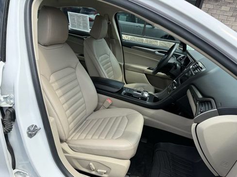 Used 2020 Ford Fusion SEL FWD image 20