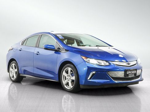 Used 2017 Chevrolet Volt LT w/ Comfort Package FWD image 7