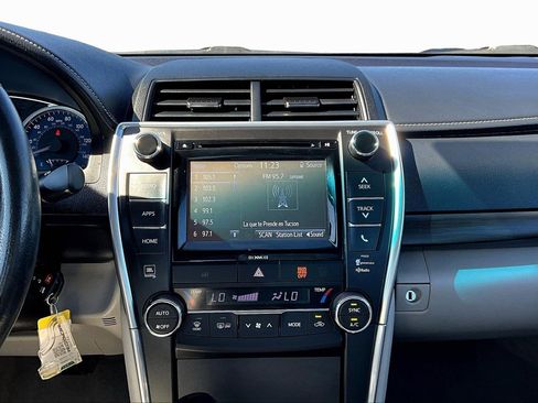 Used 2017 Toyota Camry LE image 6