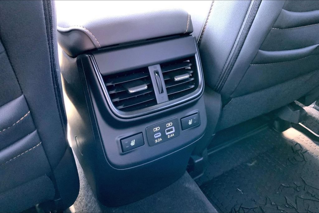 Used 2025 Subaru Outback Wilderness AWD/4WD image 10