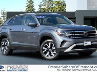 Used 2022 Volkswagen Atlas Cross Sport SE image 1