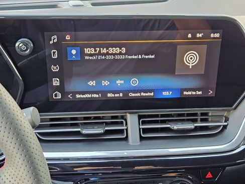 New 2026 Chevrolet Trax RS w/ Sunroof Package FWD image 18