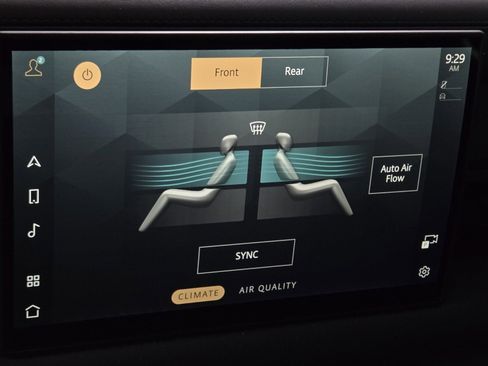 New 2025 Land Rover Defender 90 X-Dynamic SE image 29