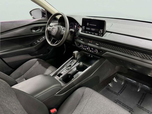 Used 2025 Honda Accord SE image 38